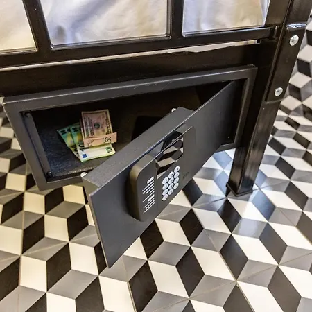 호텔 페라 스위트 4*