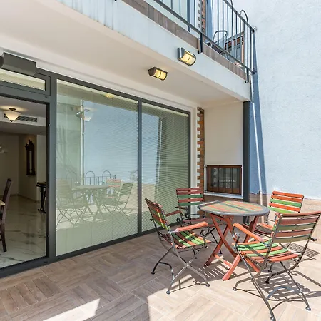 ペラ スイート ホテル